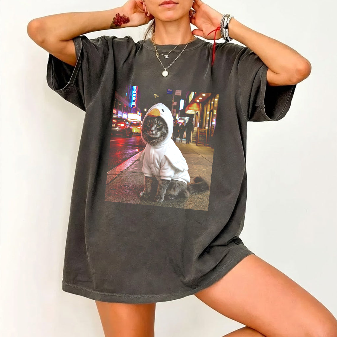 Funny Cat in Duck Costume Graphic Tee – Vintage Grunge Oversized Washed City Streetwear Shirt