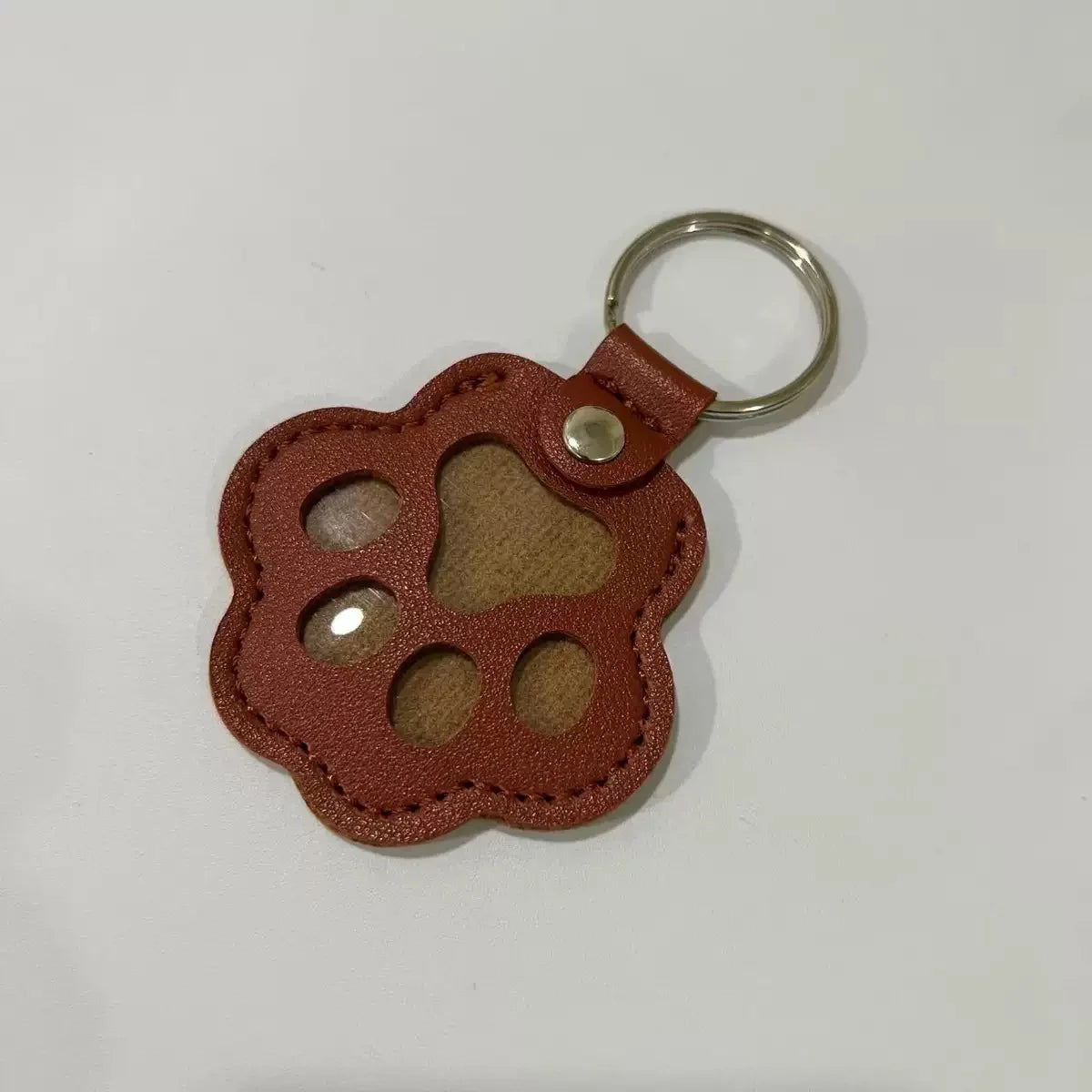 Dog Hair Collector Keychain Leather Pet Memorial Keepsake for Dogs and Cats, Fur Storage Pendant Charm Gift Keychain