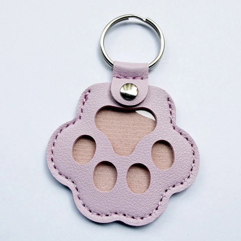 Dog Hair Collector Keychain Leather Pet Memorial Keepsake for Dogs and Cats, Fur Storage Pendant Charm Gift Keychain