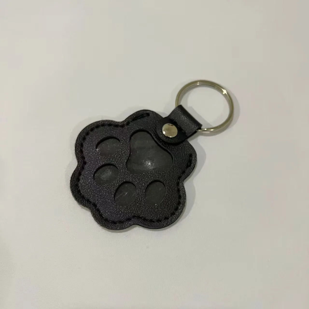 Dog Hair Collector Keychain Leather Pet Memorial Keepsake for Dogs and Cats, Fur Storage Pendant Charm Gift Keychain