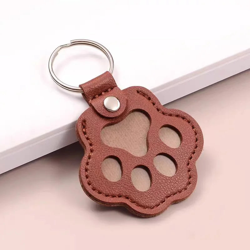 Dog Hair Collector Keychain Leather Pet Memorial Keepsake for Dogs and Cats, Fur Storage Pendant Charm Gift Keychain
