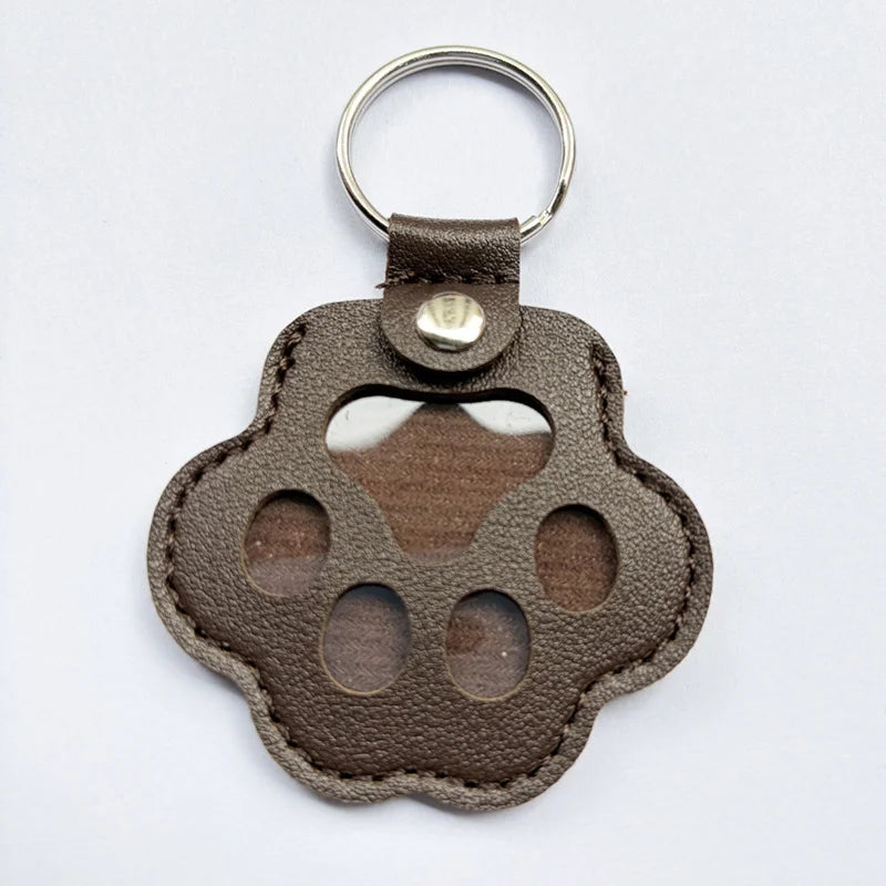 Dog Hair Collector Keychain Leather Pet Memorial Keepsake for Dogs and Cats, Fur Storage Pendant Charm Gift Keychain