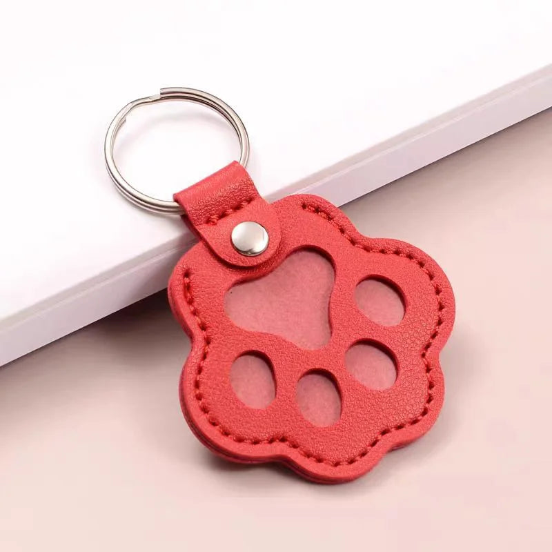 Dog Hair Collector Keychain Leather Pet Memorial Keepsake for Dogs and Cats, Fur Storage Pendant Charm Gift Keychain